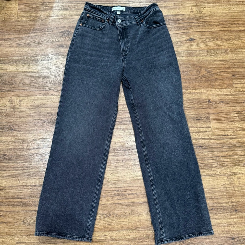 Abercrombie & Fitch Curve Love 90s Relaxed High Rise Jean